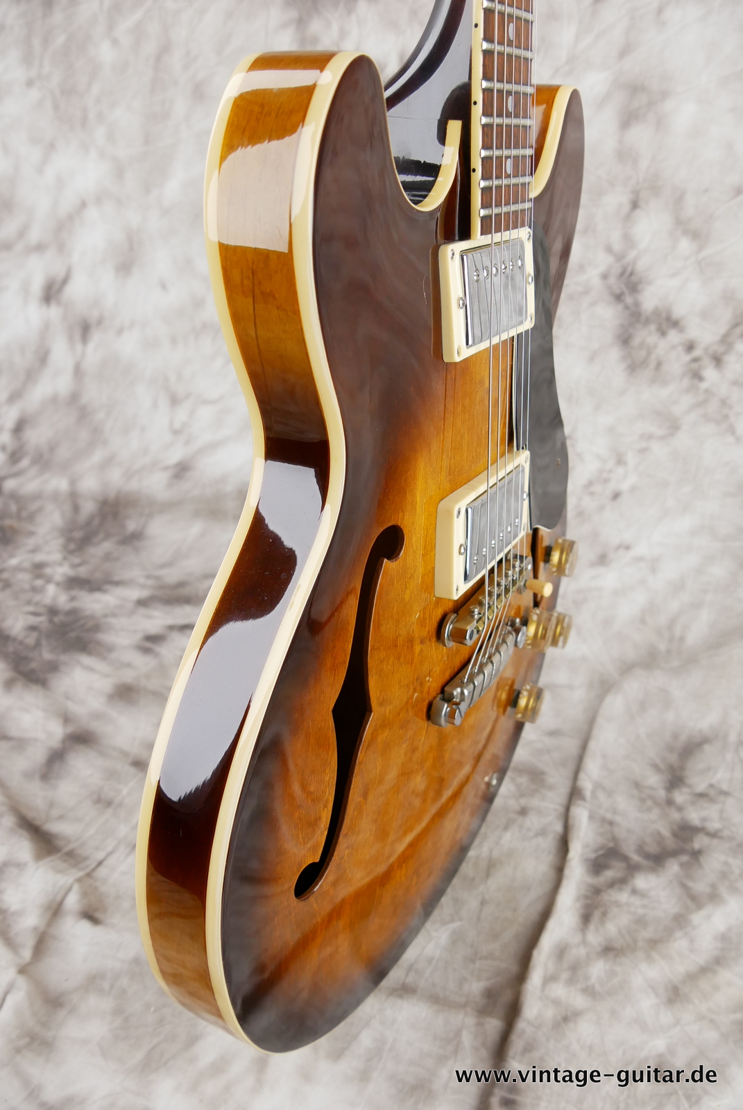 Ibanez_AS_50_sunburst_Japan_1980-005.JPG