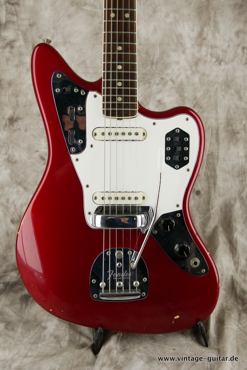 img/vintage/5181/Fender_Jaguar_candy_apple_red_1966-016.JPG