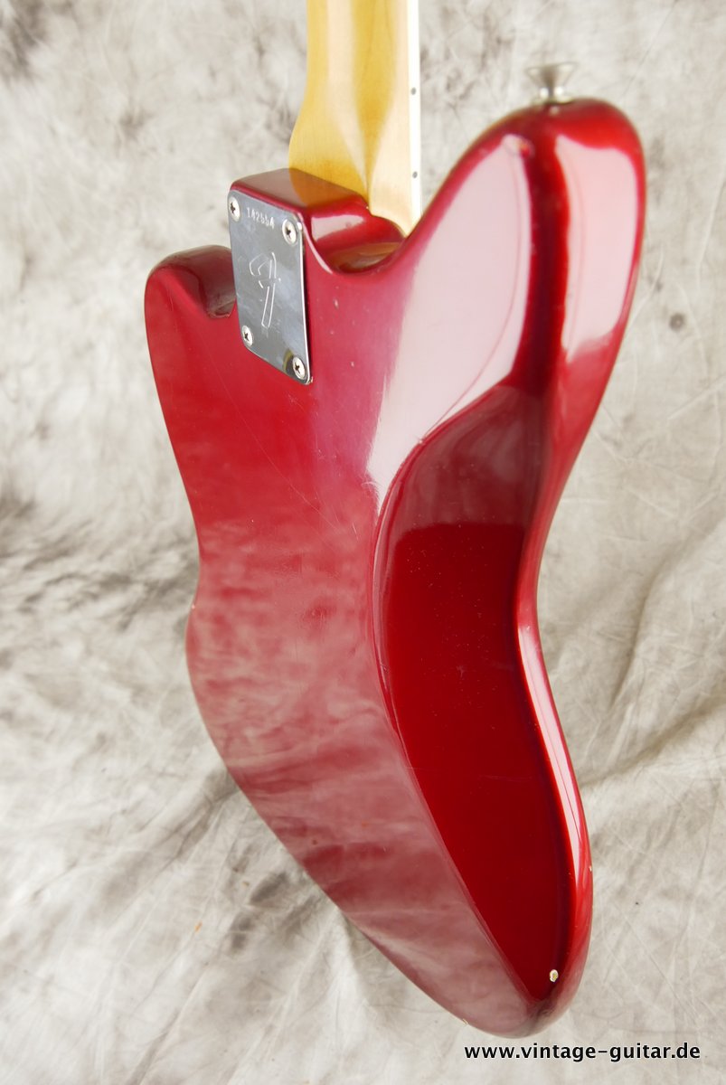 img/vintage/5181/Fender_Jaguar_candy_apple_red_1966-028.JPG
