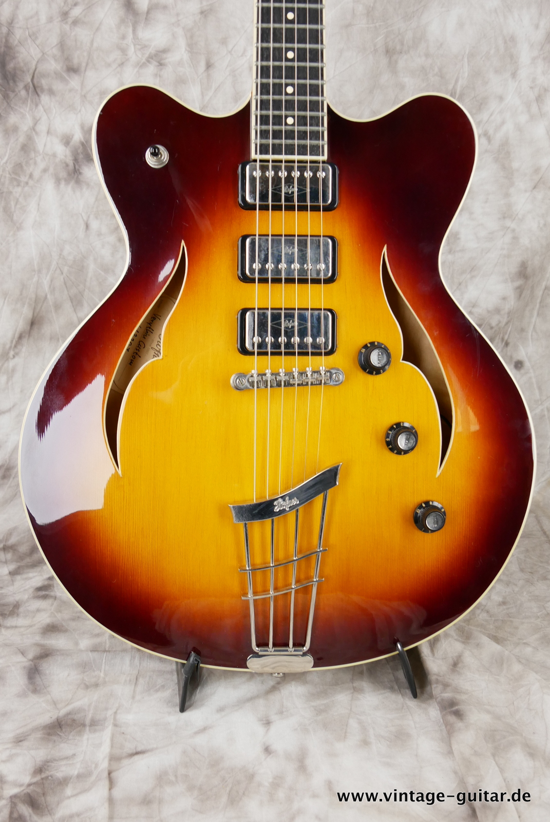 Hoefner-verythin-custom-2012-sunburst-002.JPG