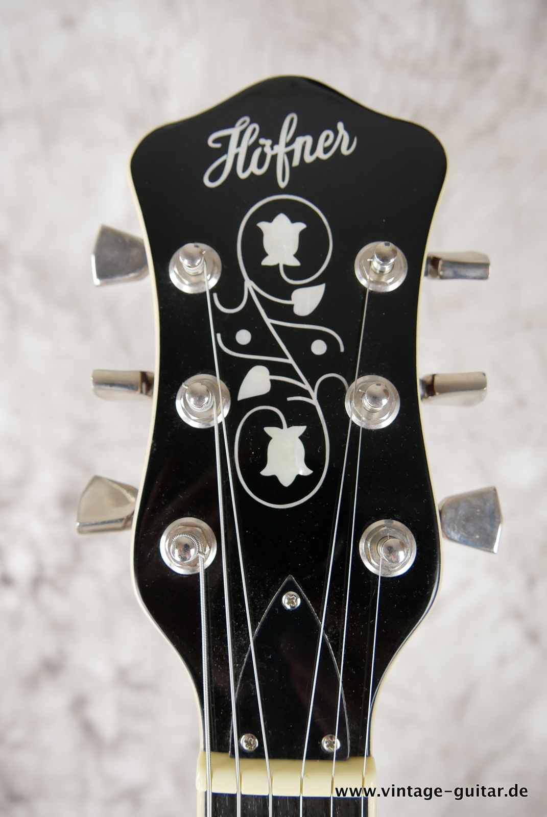 Hoefner-verythin-custom-2012-sunburst-005.JPG