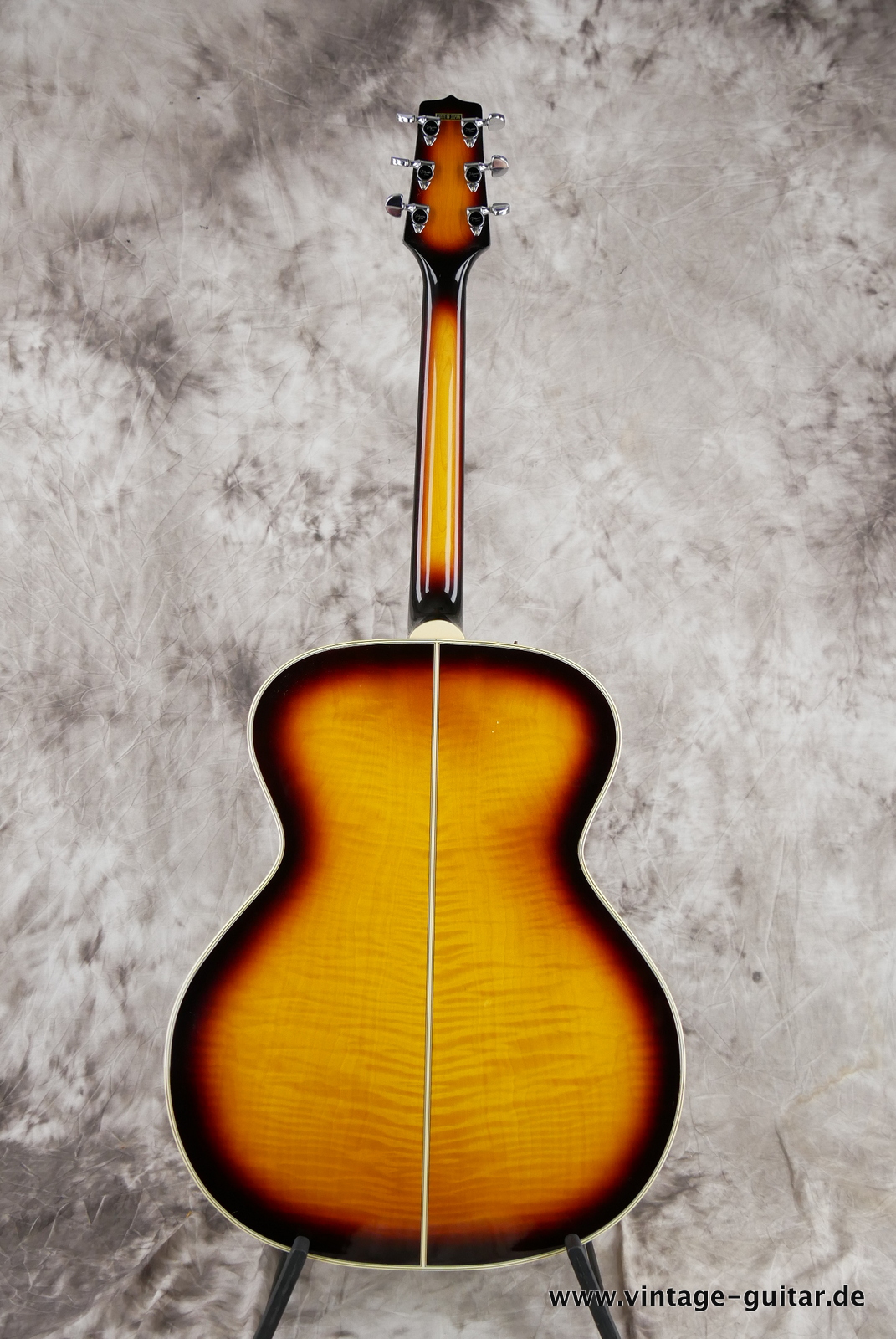img/vintage/5186/Takamine_EF_380_MD_Jumbo_Acoustic_Guitar_activ_Pickup_Japan_1982-002.JPG