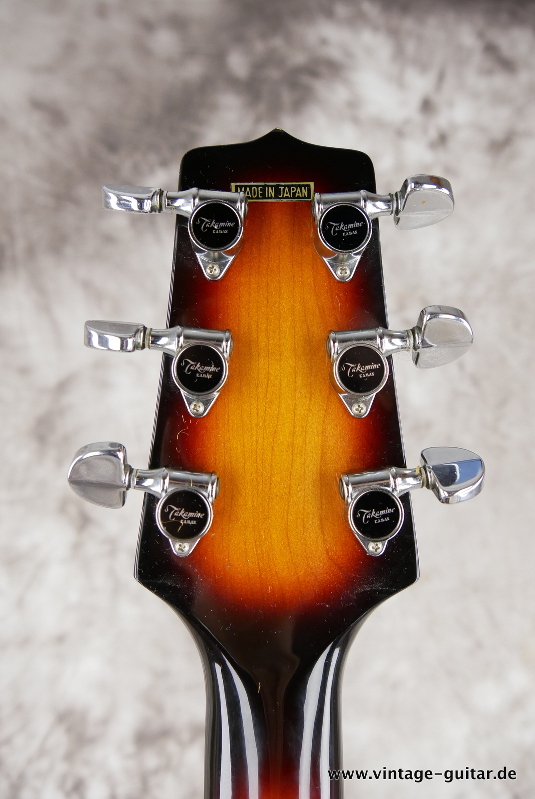 img/vintage/5186/Takamine_EF_380_MD_Jumbo_Acoustic_Guitar_activ_Pickup_Japan_1982-010.JPG