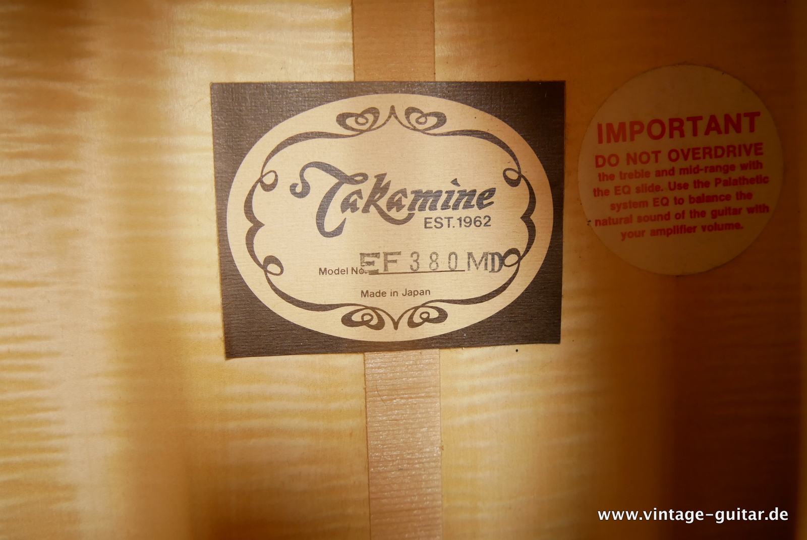 img/vintage/5186/Takamine_EF_380_MD_Jumbo_Acoustic_Guitar_activ_Pickup_Japan_1982-014.JPG