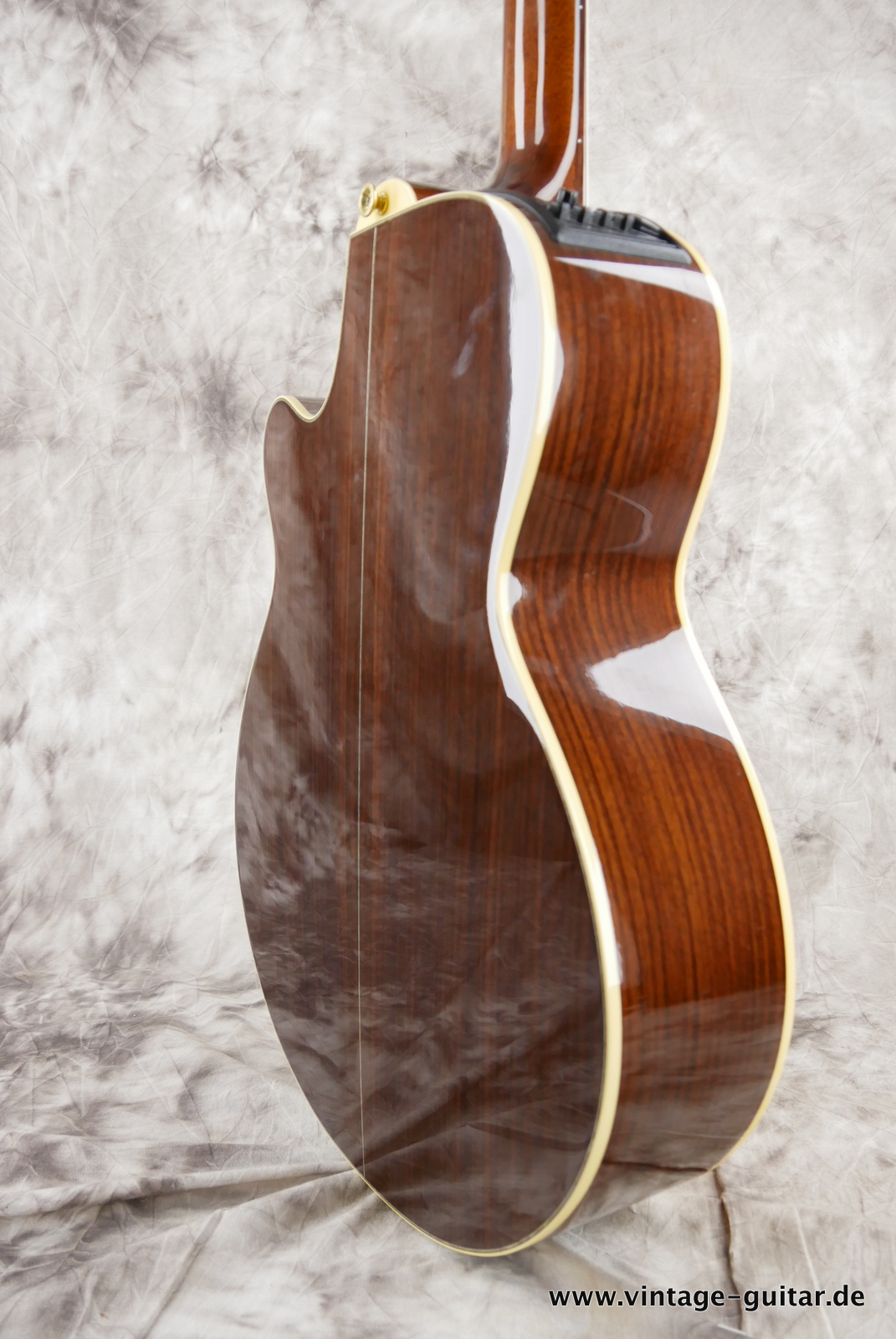 img/vintage/5188/Takamine_Santa_Fee_acoustic_guitar_pickup_flightcase-008.JPG
