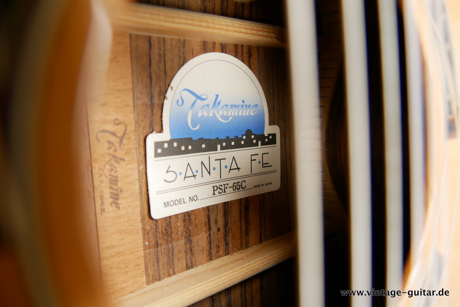 img/vintage/5188/Takamine_Santa_Fee_acoustic_guitar_pickup_flightcase-015.JPG