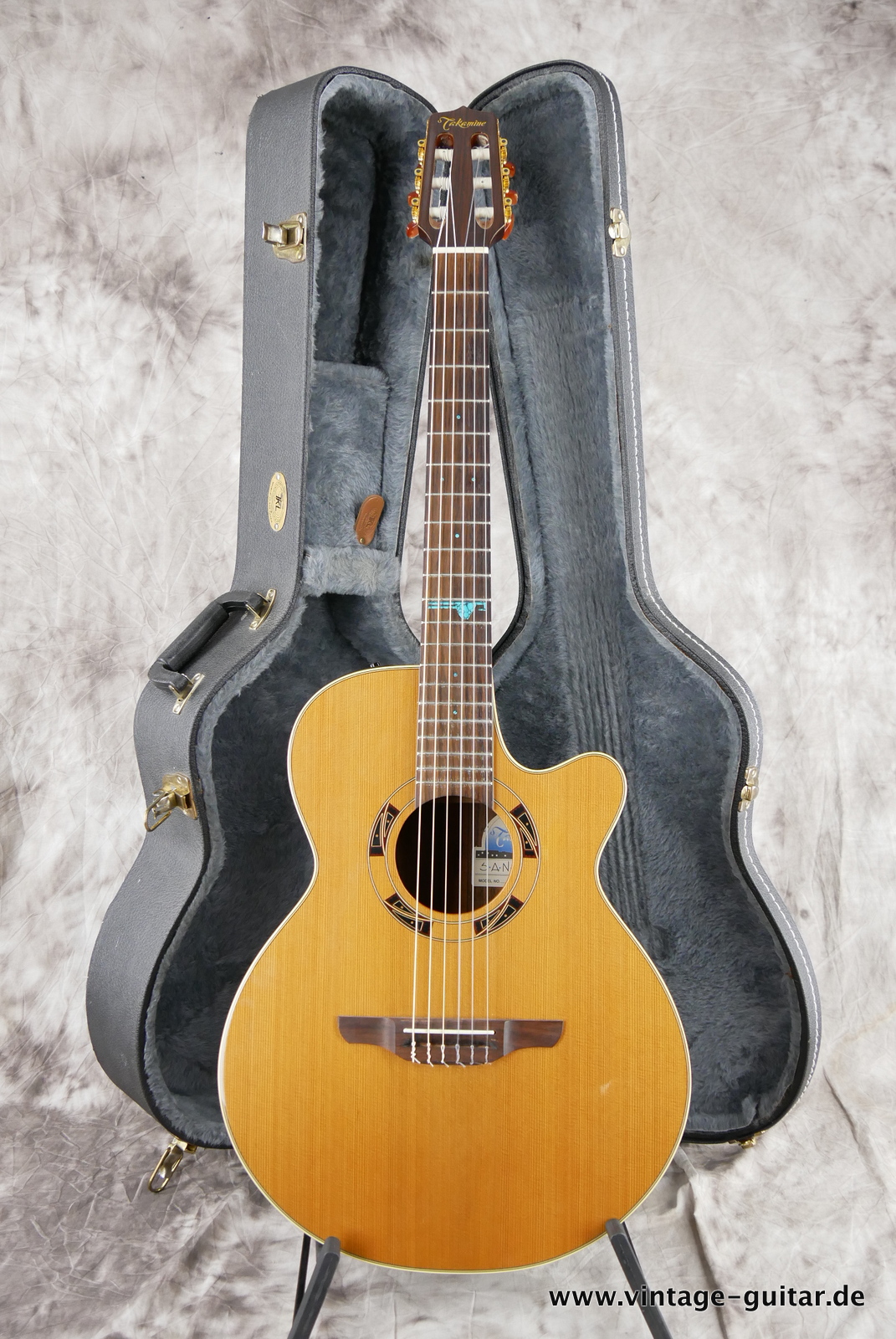 img/vintage/5188/Takamine_Santa_Fee_acoustic_guitar_pickup_flightcase-017.JPG