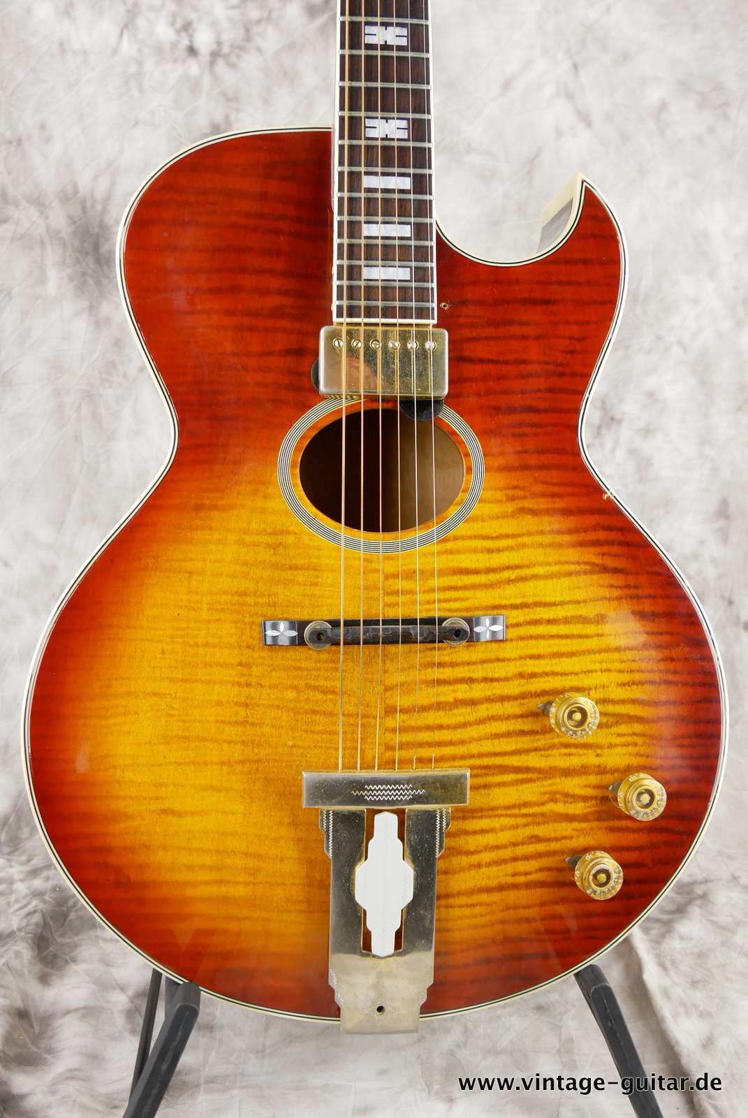 Ibanez_Howard_Roberts_2453_custom_Japan_sunburst-003.JPG