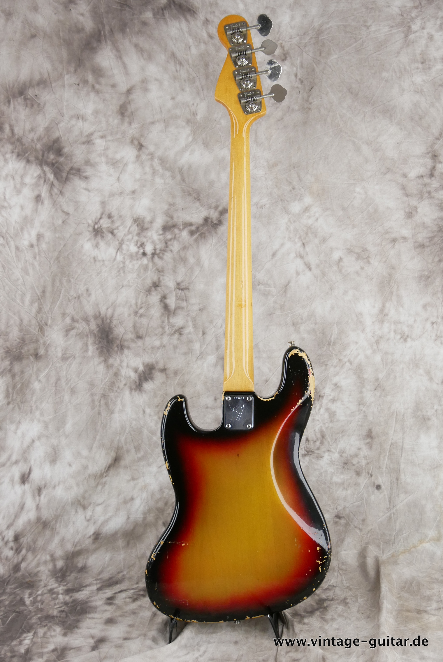 Fender-Jazz-Bass-1974-alder-sunburst-003.JPG