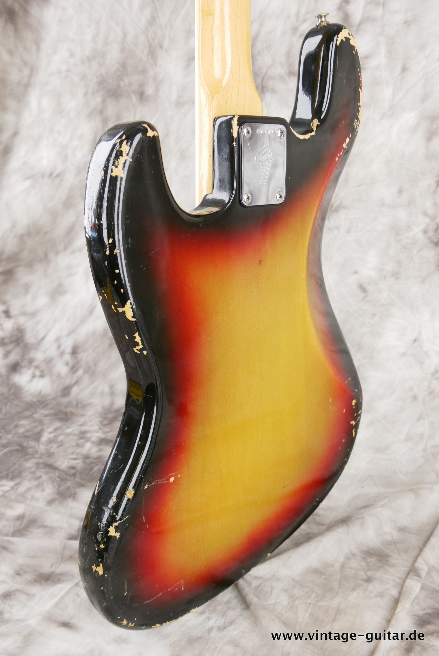 Fender-Jazz-Bass-1974-alder-sunburst-007.JPG