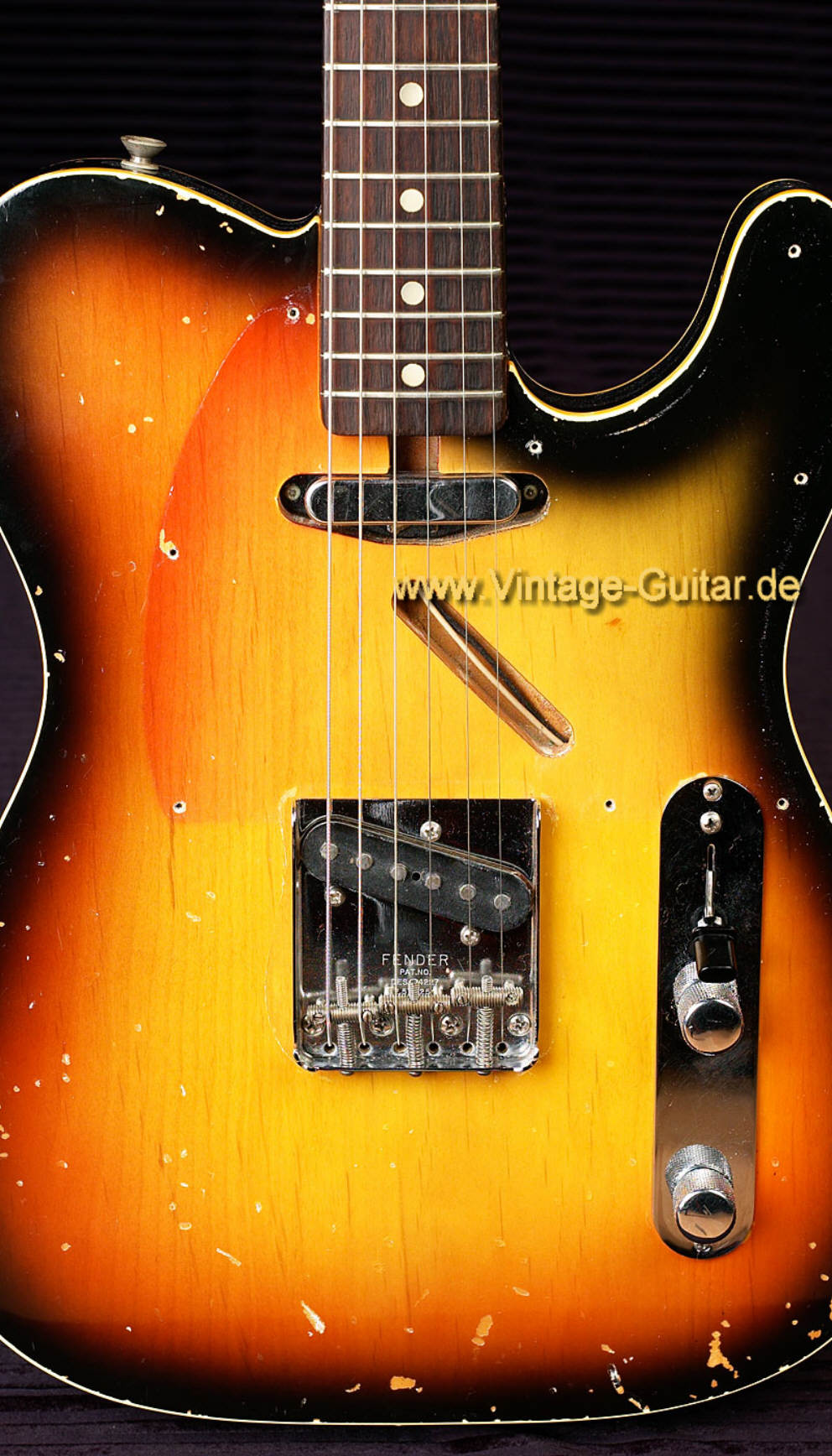 Fender-Telecaster-Custom-1968-sunburst-c.jpg