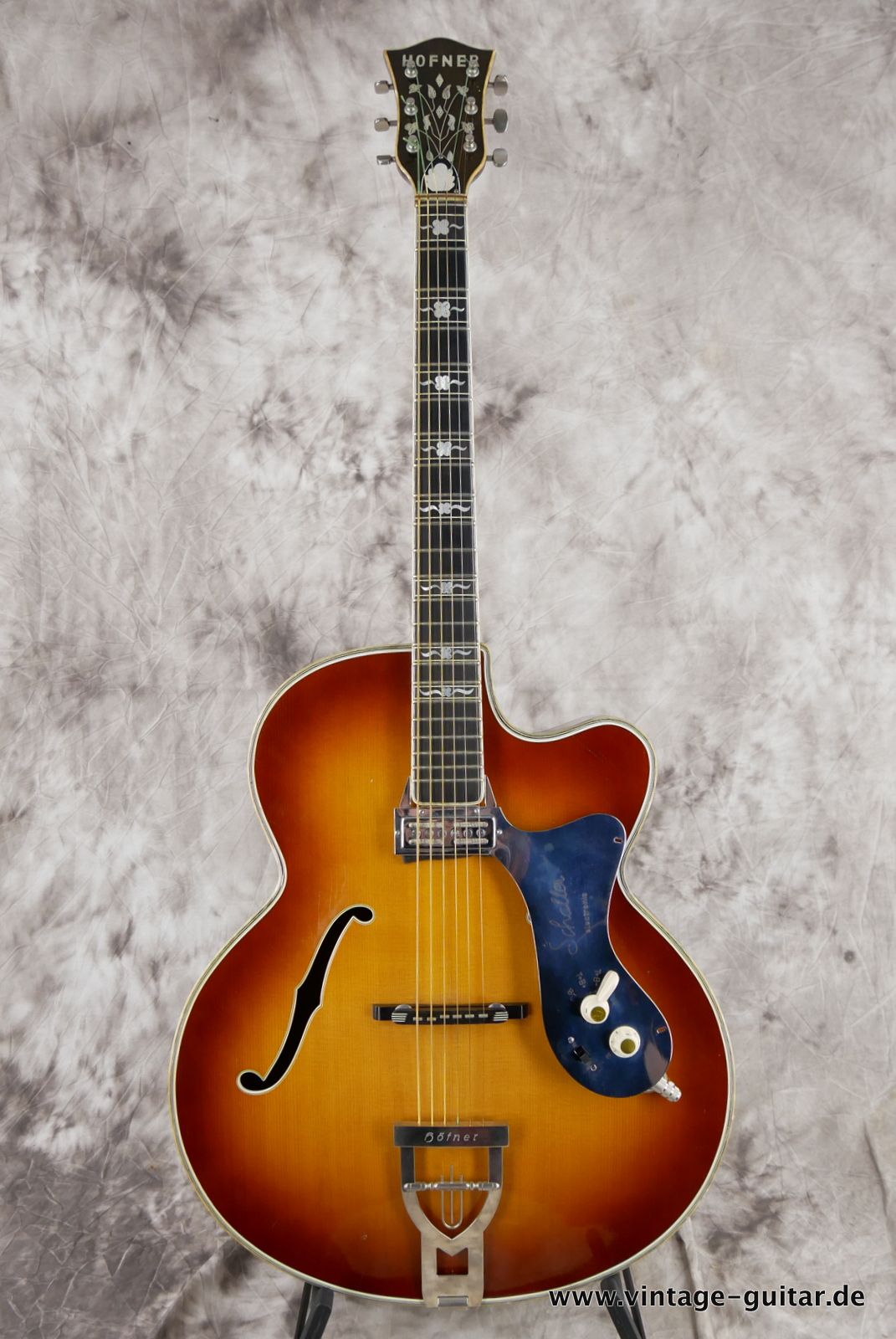 Hofner_hoefner_committee_1960_1964_60s_rare_bird_version_germany_madeingermany_sunburst-001.JPG