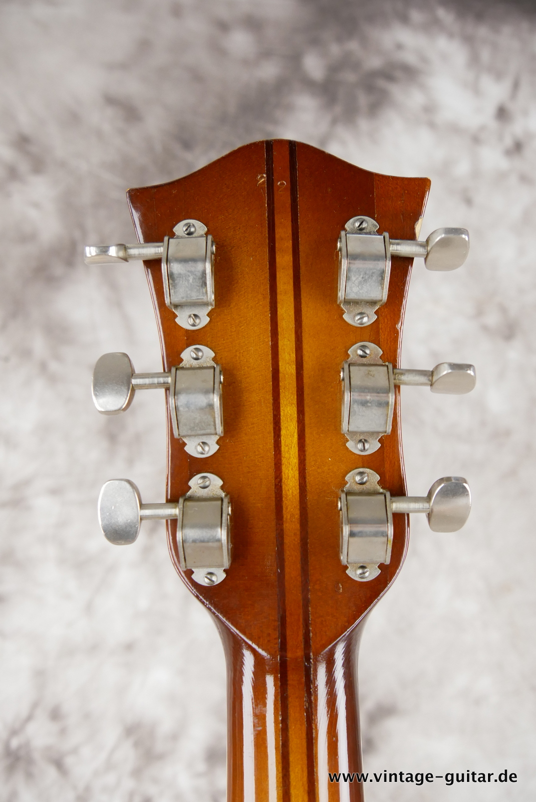 img/vintage/5202/Hofner_hoefner_committee_1960_1964_60s_rare_bird_version_germany_madeingermany_sunburst-010.JPG