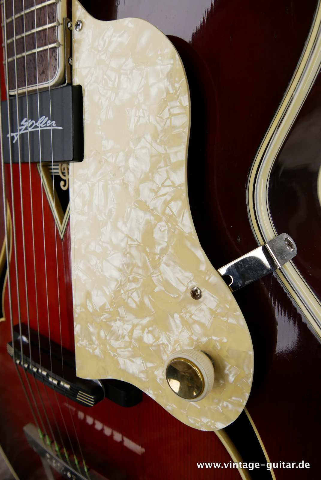 Hofner_hoefner_464S_germany_archtop_red_redburst_gypsy_guitar_pickup_1960s_60s-014.JPG