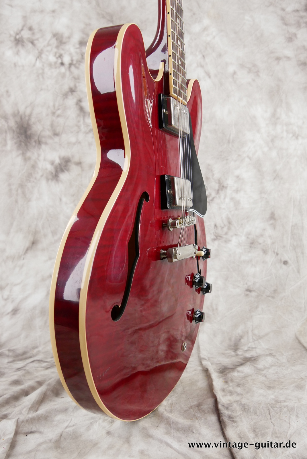 img/vintage/5207/Gibson_es_335_TD_dot_reissue_red_flame_maple_body_2005-012.JPG