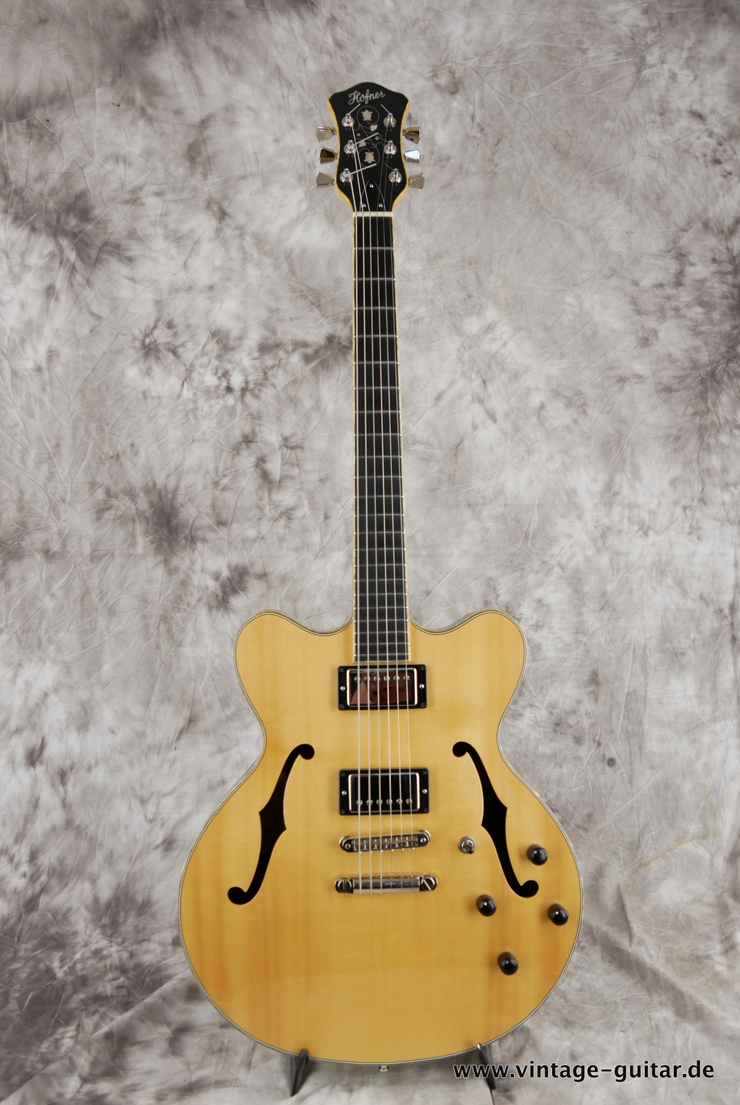 Hofner_hoefner_verythin_limited_edition_very_thin_2012_smoked_eucalyptus_thomas_stuehlein_stuhlein_oneoften_master_luthier-001.JPG