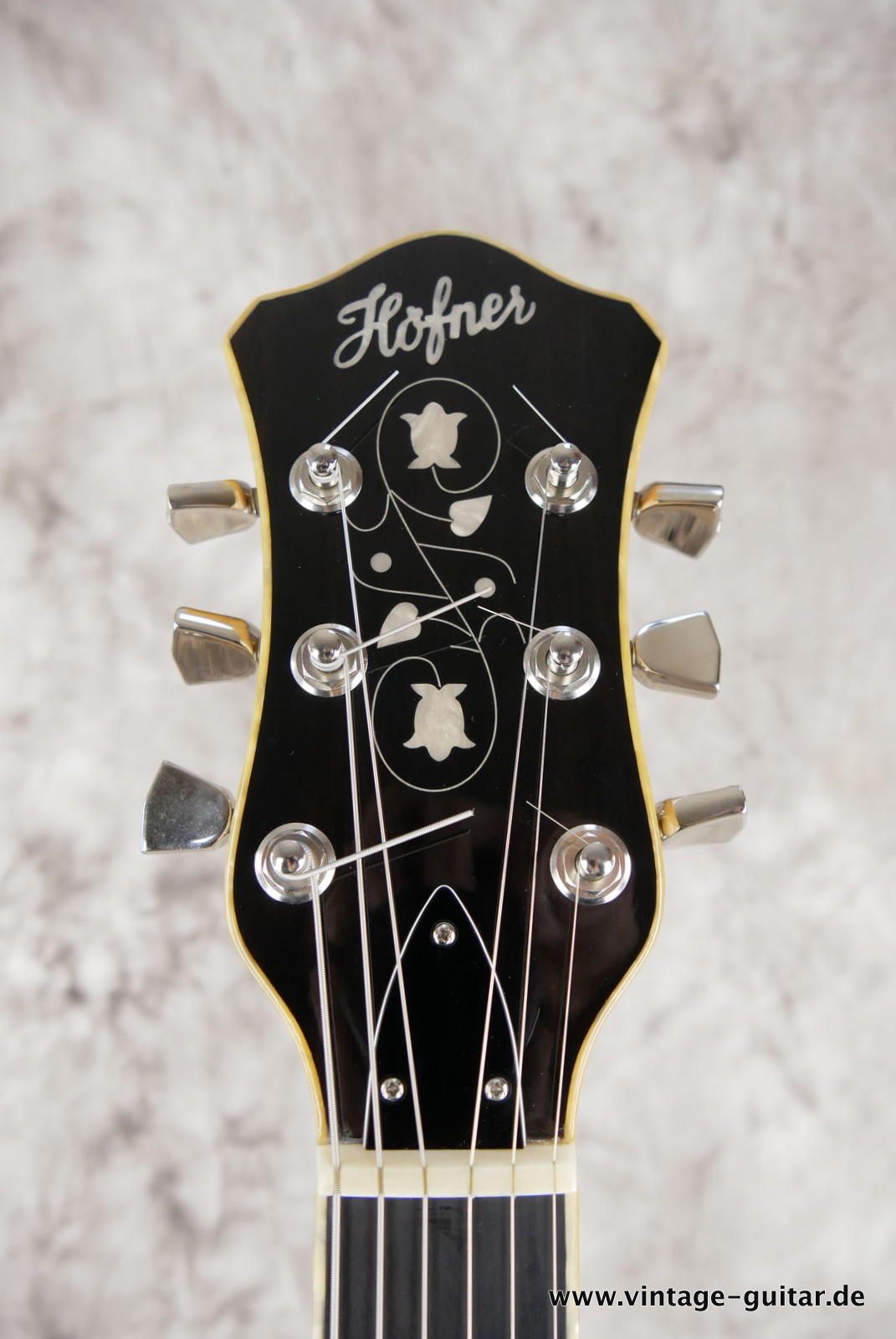 img/vintage/5208/Hofner_hoefner_verythin_limited_edition_very_thin_2012_smoked_eucalyptus_thomas_stuehlein_stuhlein_oneoften_master_luthier-009.JPG