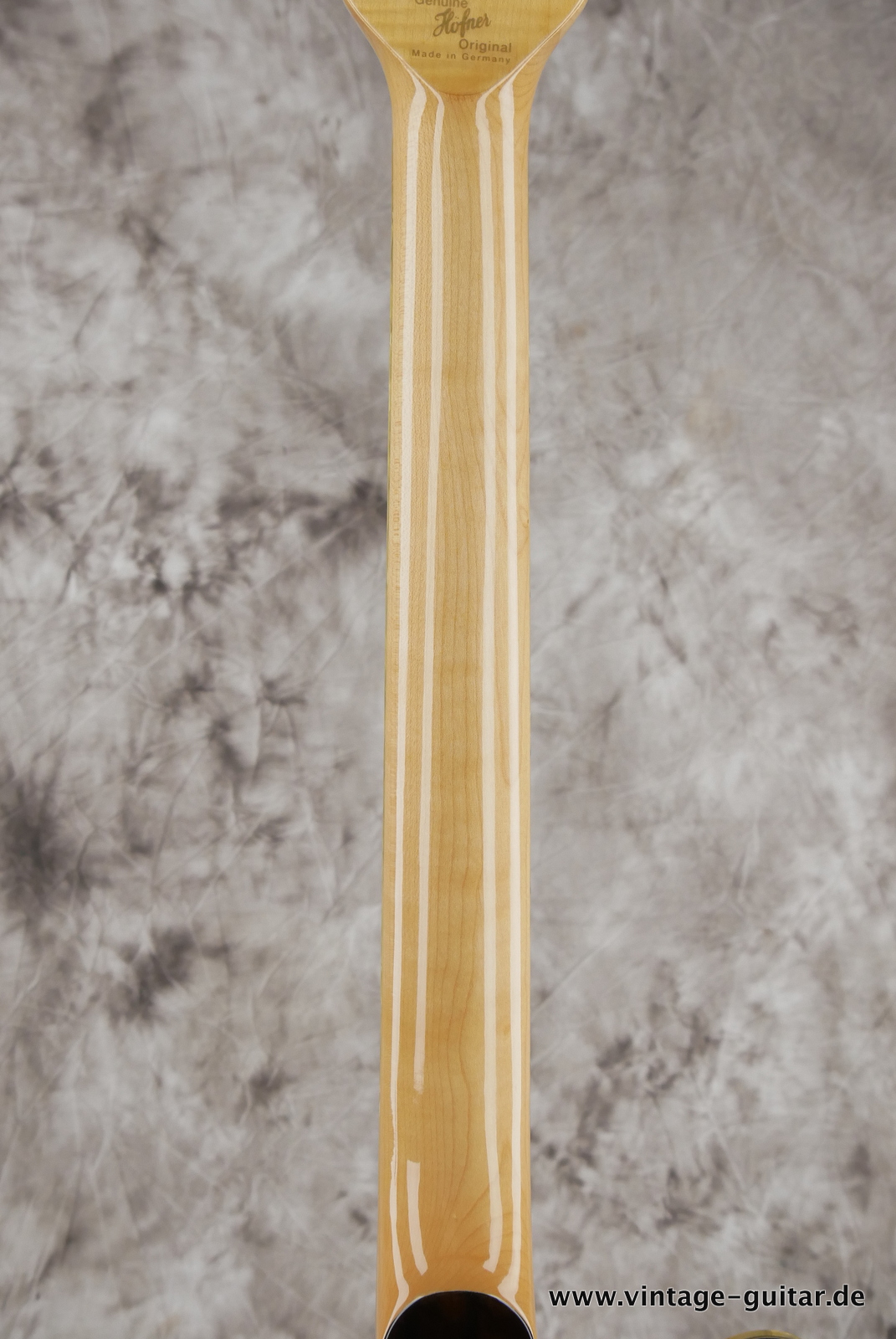 img/vintage/5208/Hofner_hoefner_verythin_limited_edition_very_thin_2012_smoked_eucalyptus_thomas_stuehlein_stuhlein_oneoften_master_luthier-012.JPG