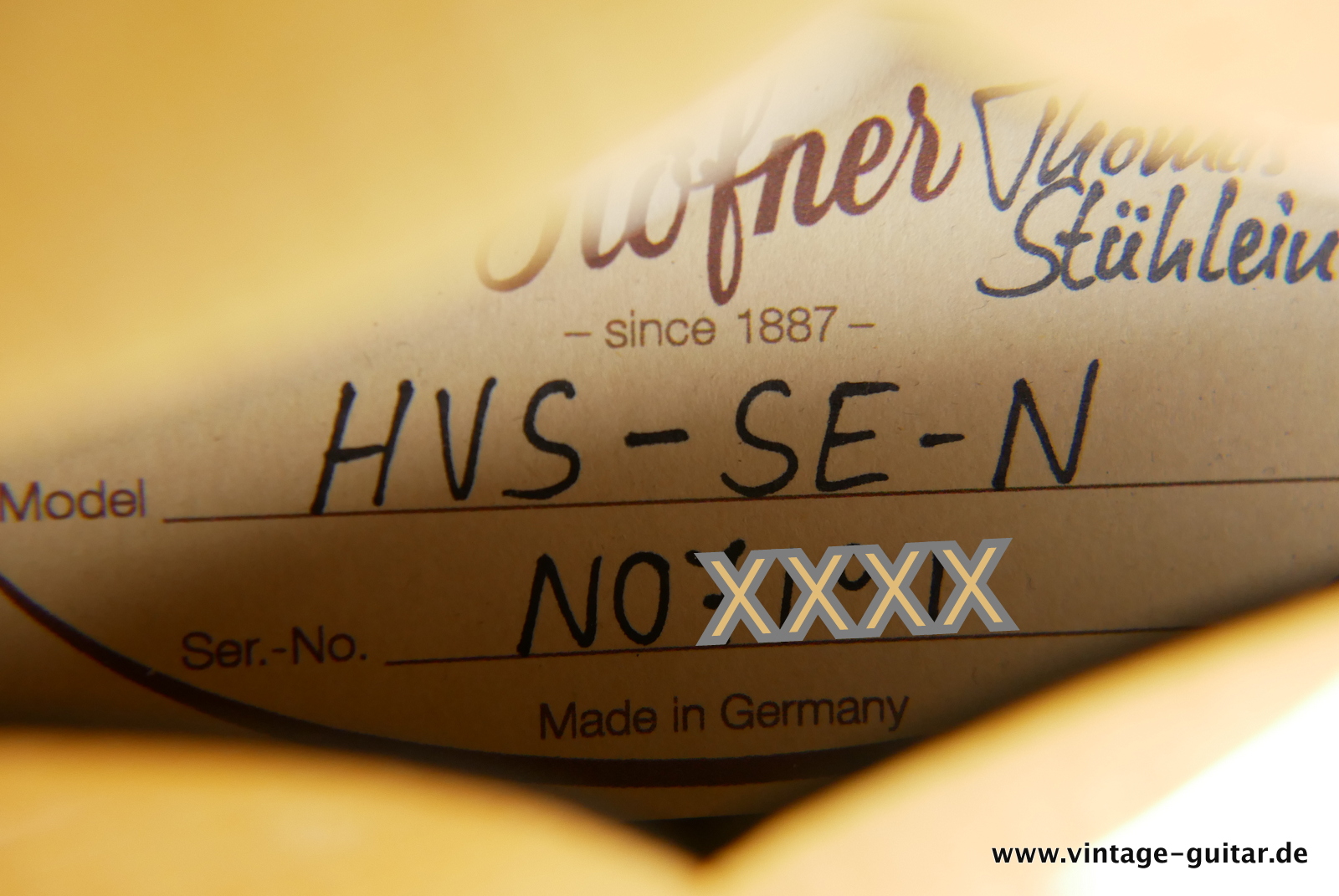 img/vintage/5208/Hofner_hoefner_verythin_limited_edition_very_thin_2012_smoked_eucalyptus_thomas_stuehlein_stuhlein_oneoften_master_luthier-016.JPG