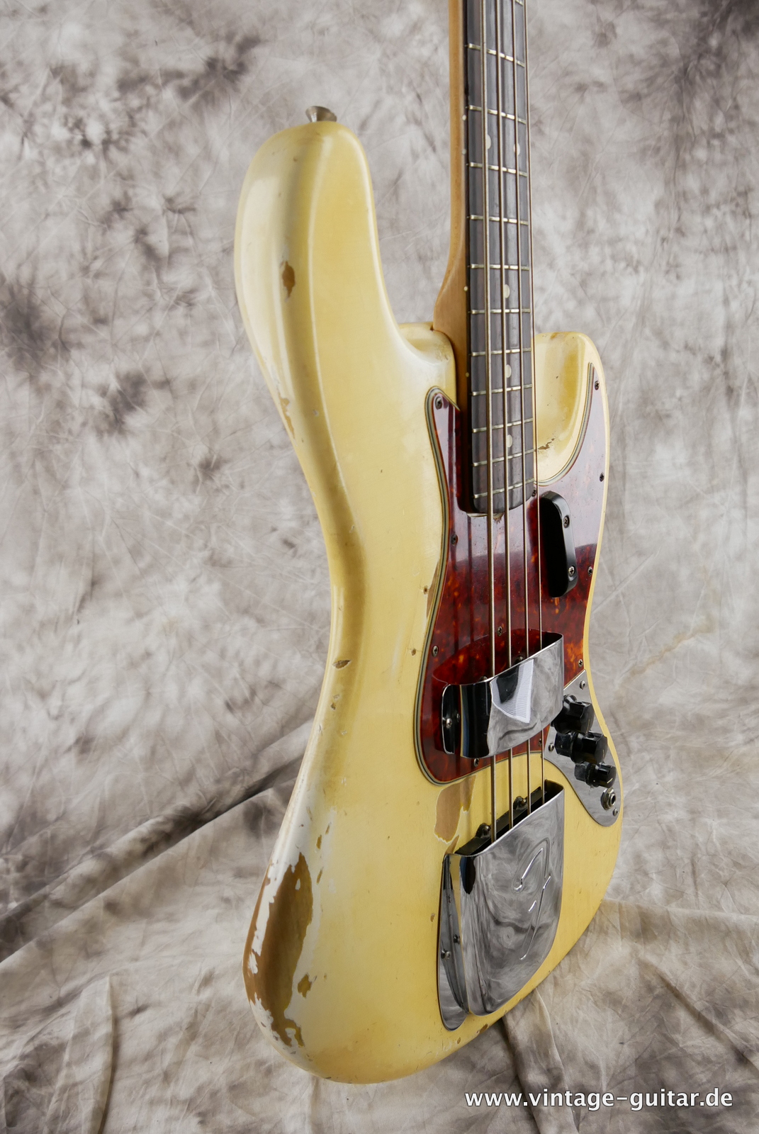 Fender-Jazz-Bass-1965-olympic-white-009.JPG