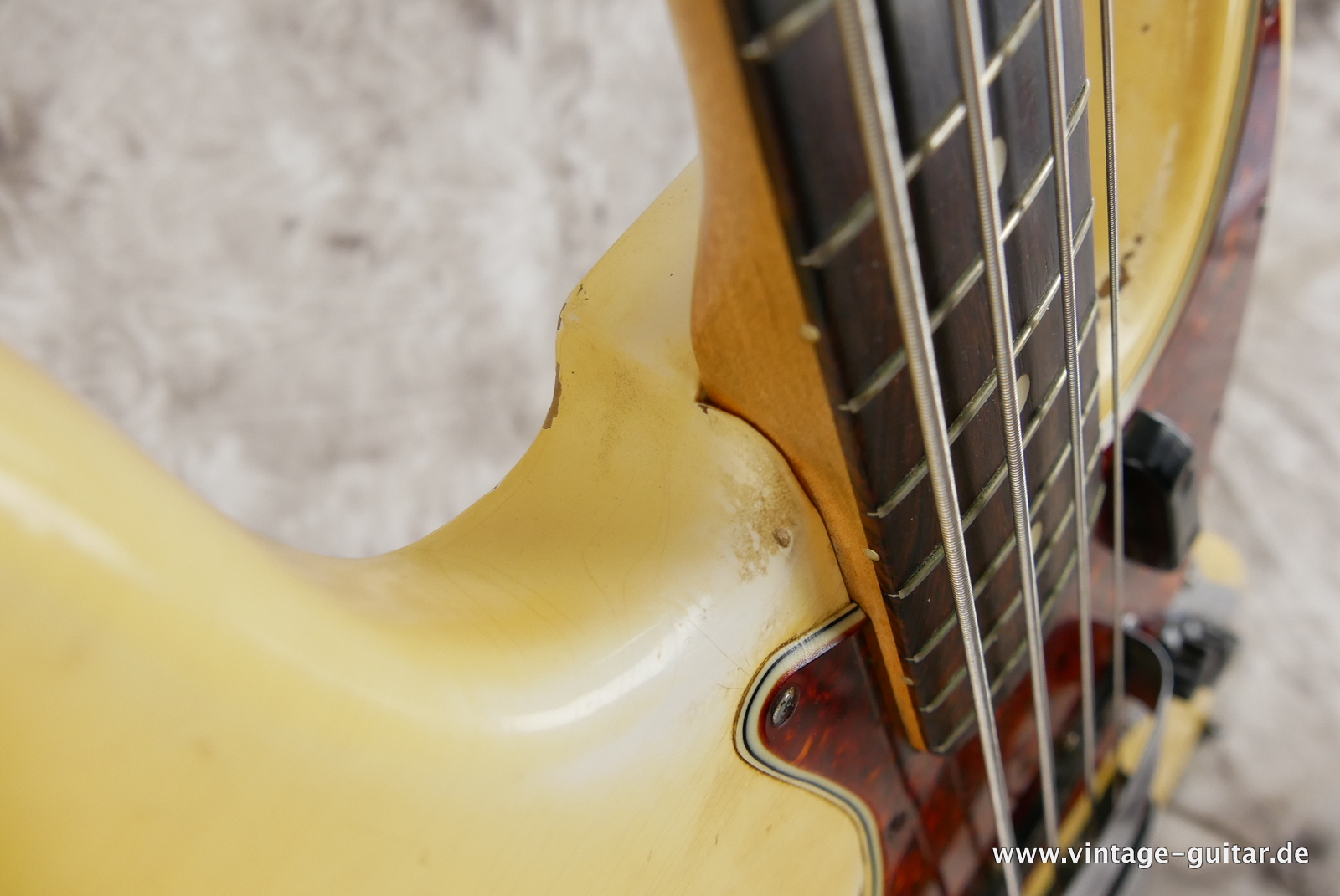 Fender-Jazz-Bass-1965-olympic-white-013.JPG