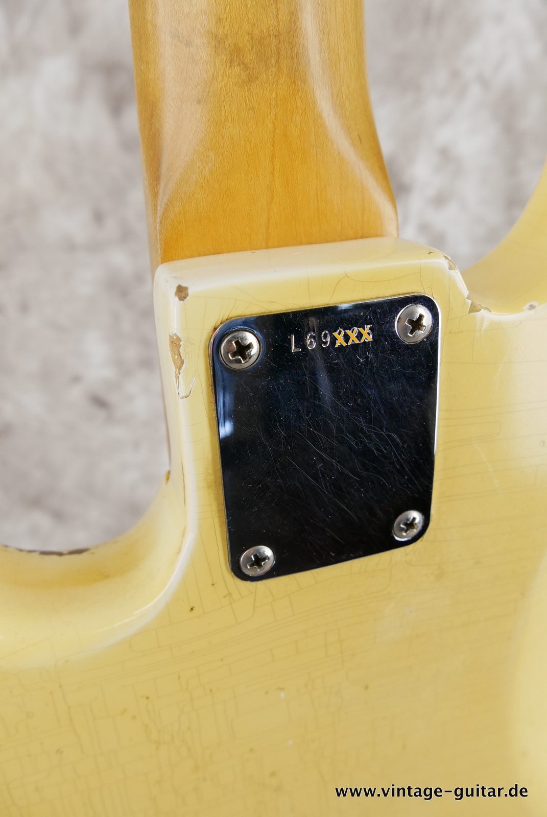 Fender-Jazz-Bass-1965-olympic-white-015.JPG