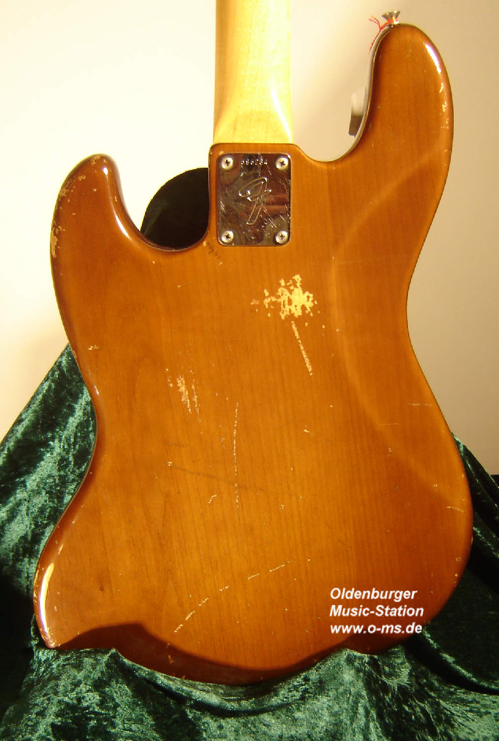 Fender-Jazz-Bass-1964-mocha-brown-3.jpg