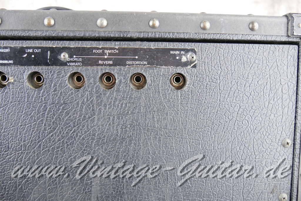 img/vintage/5210/Roland_Jazz_Chorus_60_black_1981-008.JPG