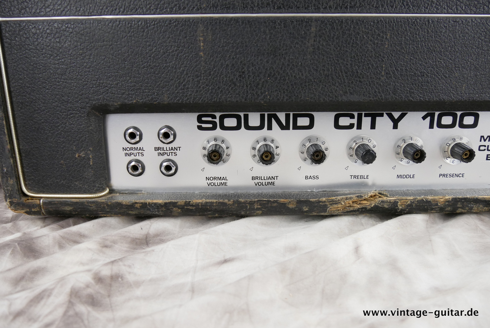 Sound-City-B-100-MK-II-Custom-Built-1970-black-tolex-007.JPG