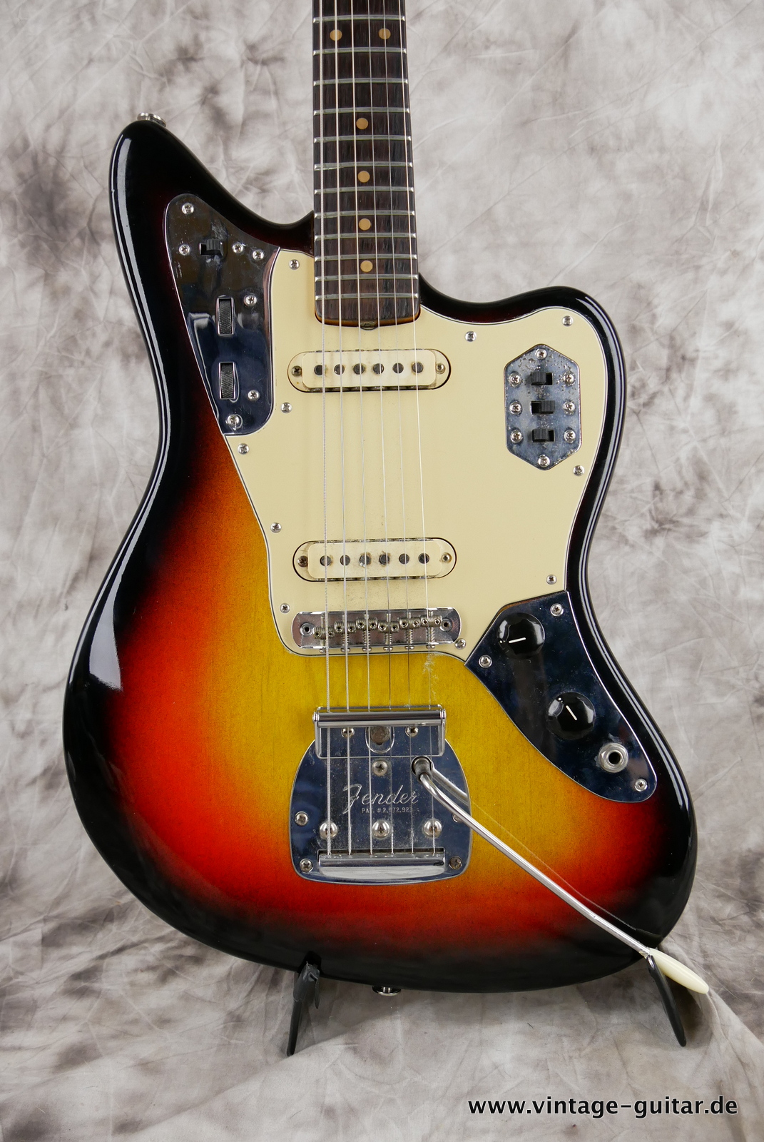 Fender-Jaguar-1964-sunburst-003.JPG