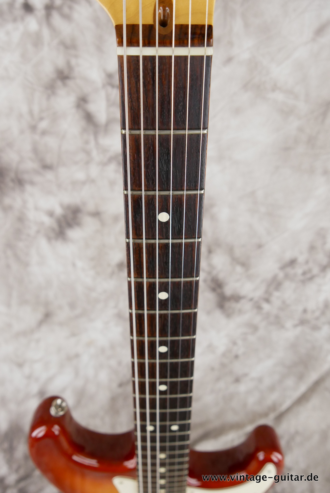 img/vintage/5221/Fender-Stratocaster-American-Pro-I-2017-sienna-sunburst-007.JPG