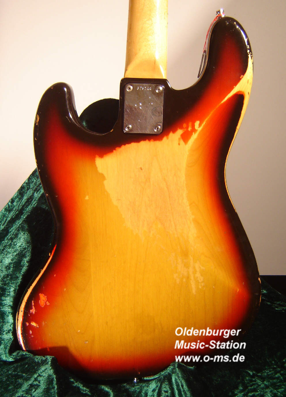 Fender-Jazz-Bass-1974-DiMarzios-3.jpg