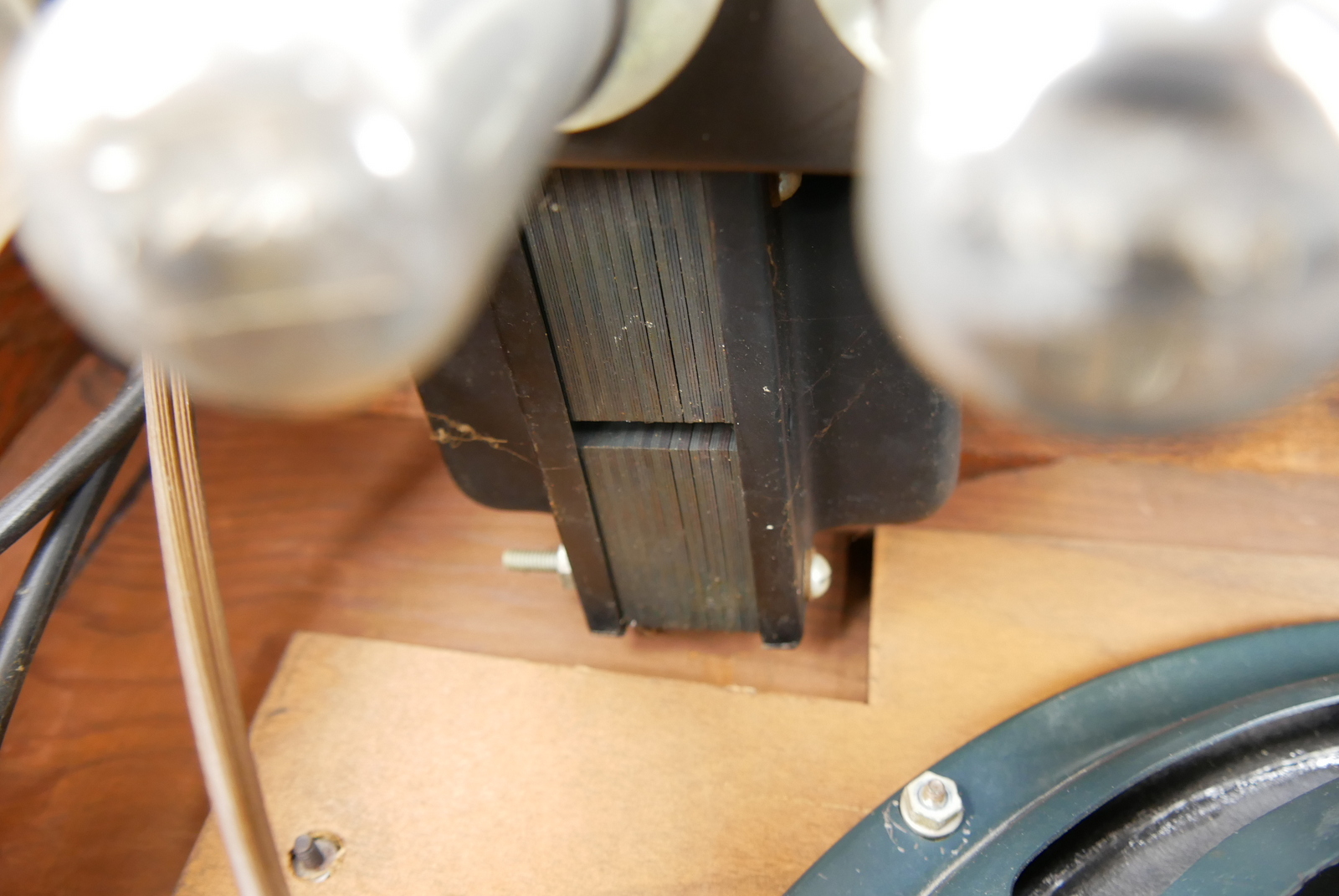 img/vintage/5233/Gibson_GA_40_Les_Paul_Model_1953-023.JPG