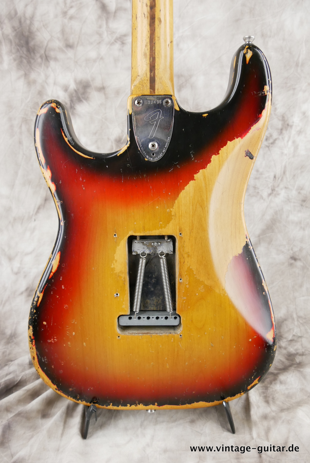 img/vintage/5235/Fender-Stratocaster-1974-sunburst-004.JPG