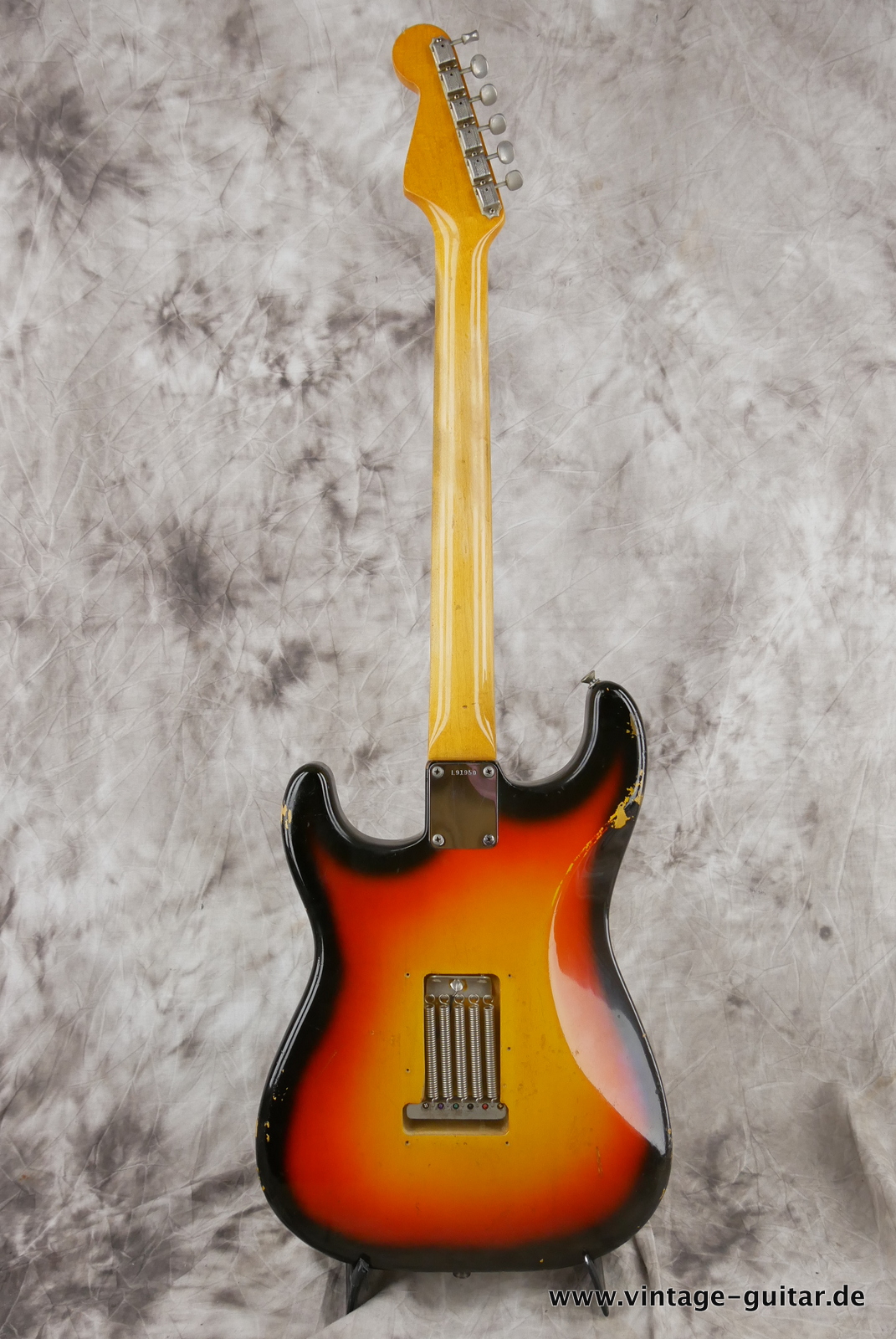 img/vintage/5240/Fender-Stratocaster-Pre-CBS-1965-sunburst-002.JPG