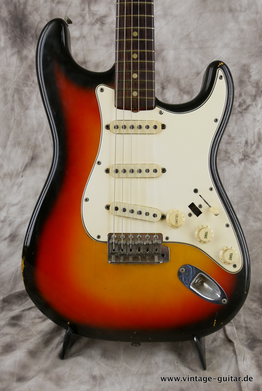 Fender-Stratocaster-Pre-CBS-1965-sunburst-003.JPG