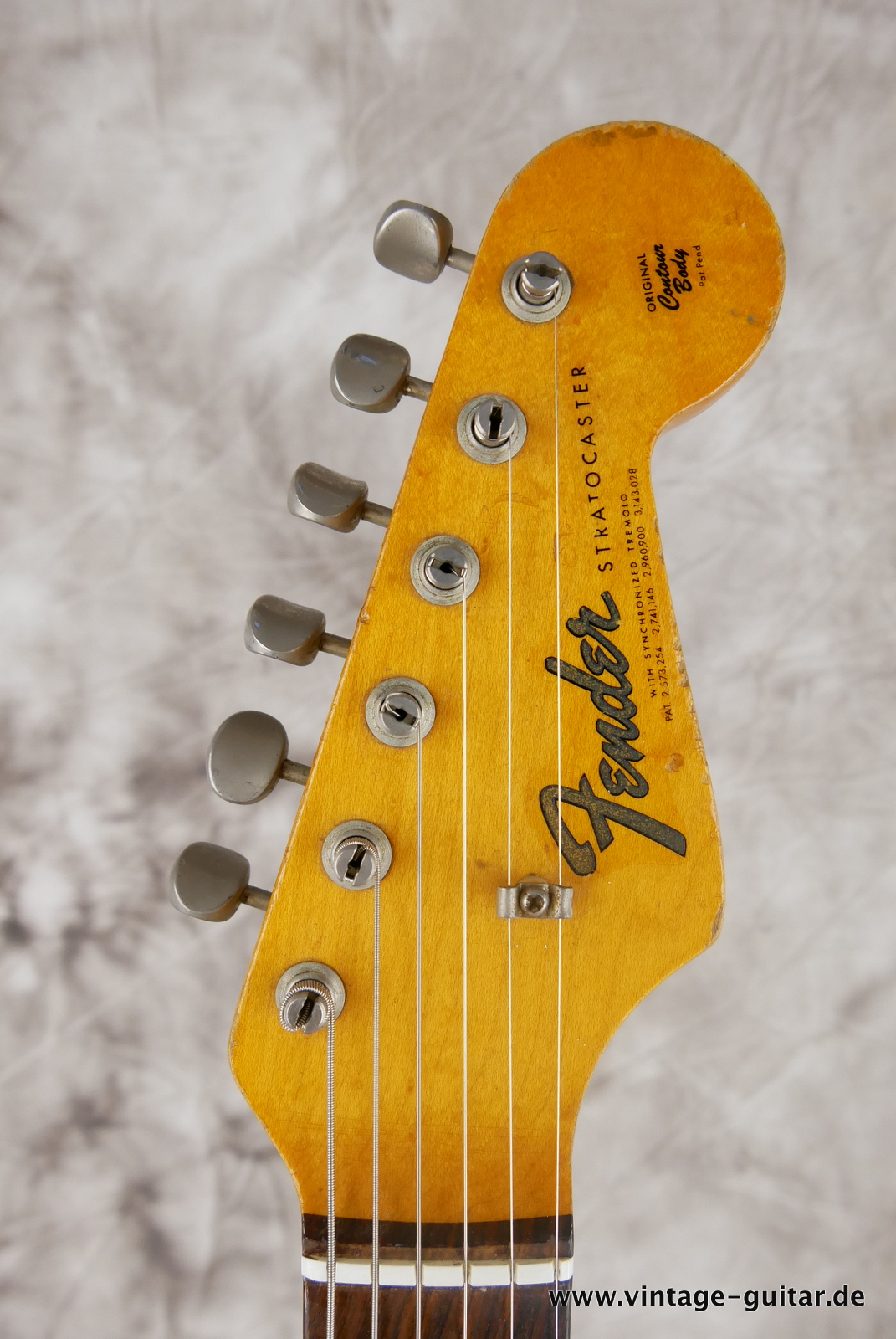 img/vintage/5240/Fender-Stratocaster-Pre-CBS-1965-sunburst-005.JPG