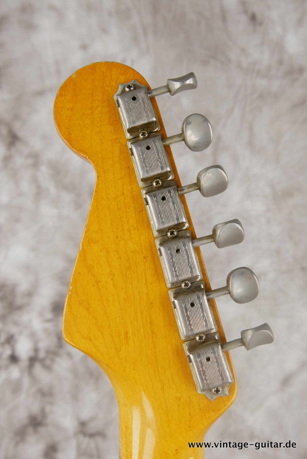 img/vintage/5240/Fender-Stratocaster-Pre-CBS-1965-sunburst-006.JPG