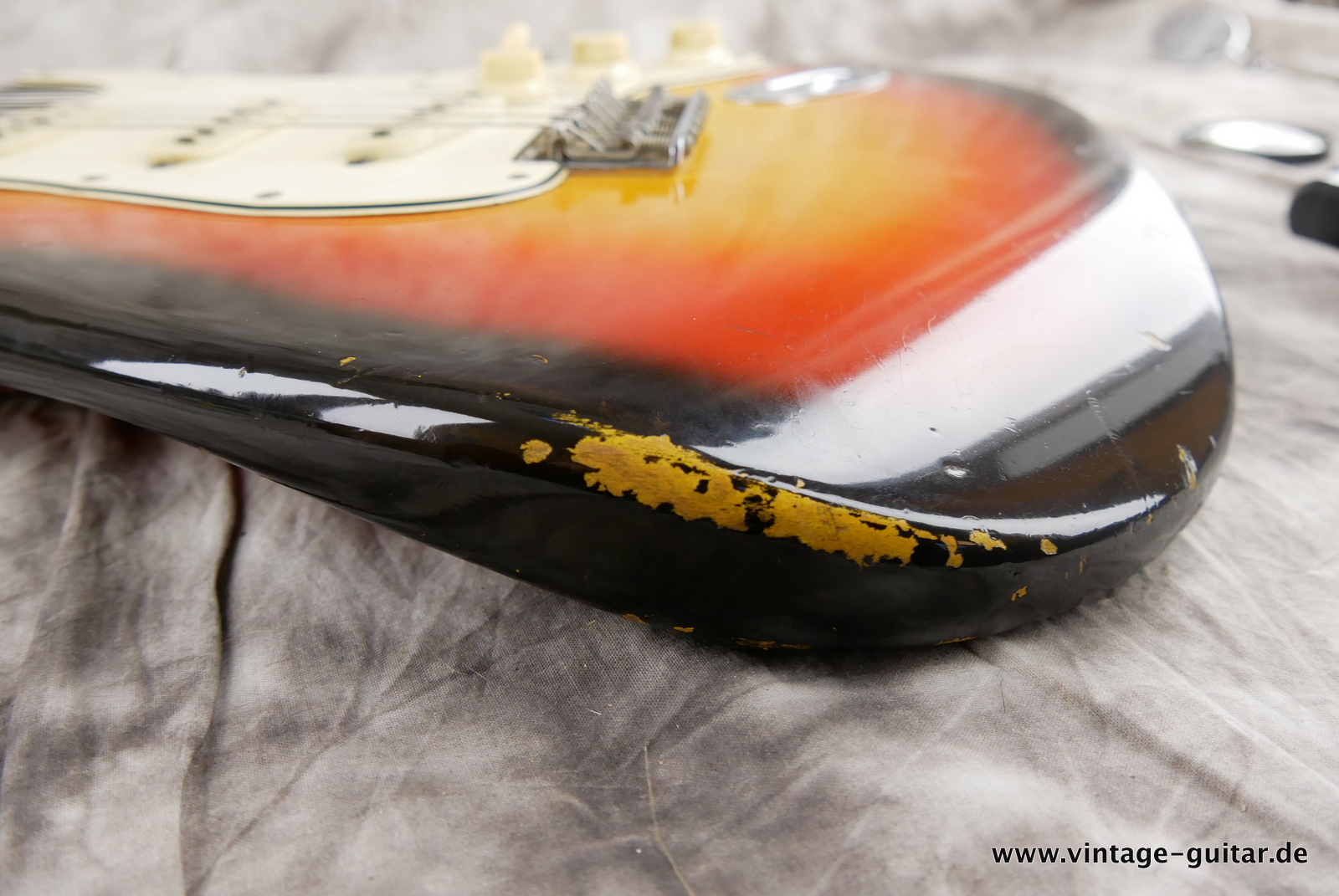 img/vintage/5240/Fender-Stratocaster-Pre-CBS-1965-sunburst-016.JPG