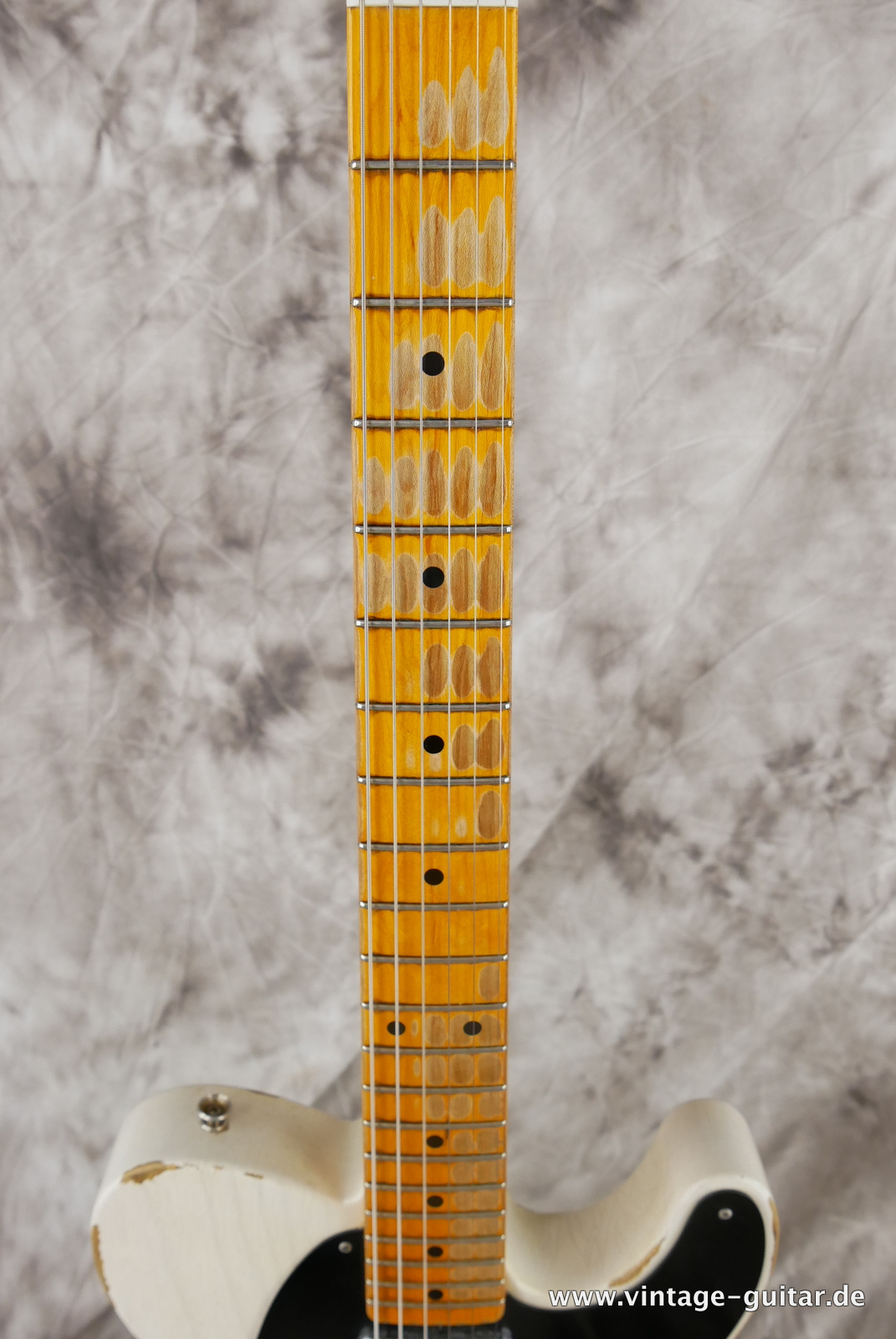 img/vintage/5244/Fender-Telecaster-Custom-52-Heavy-Relic-2019-white-blonde-007.JPG