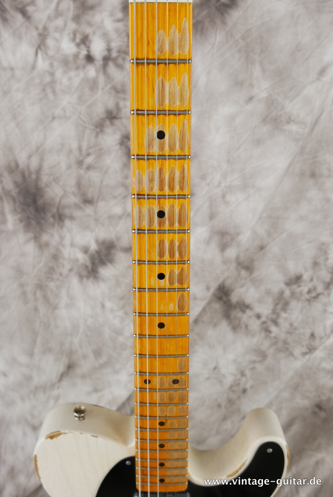 Fender-Telecaster-Custom-52-Heavy-Relic-2019-white-blonde-007.JPG