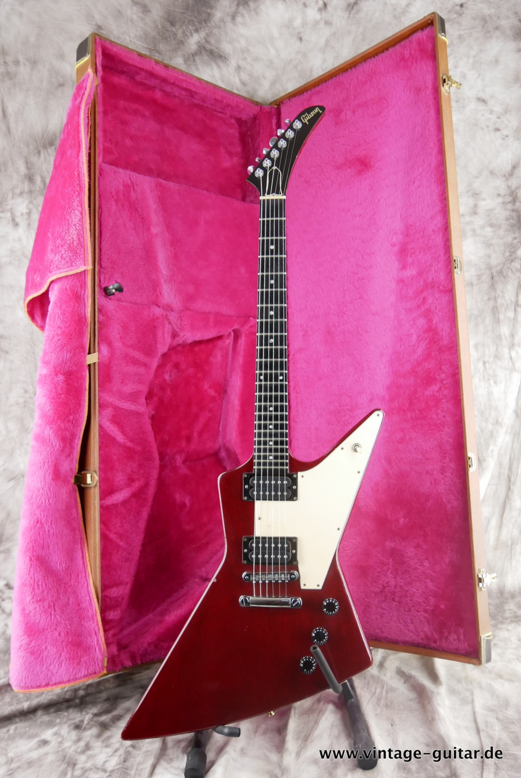 img/vintage/5245/Gibson-Explorer-1989-USA-winered-010.JPG