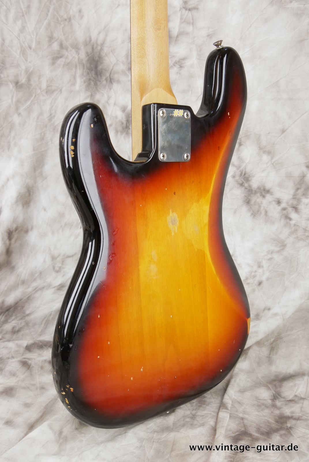 Fender-Precision-1961-sunburst-007.JPG