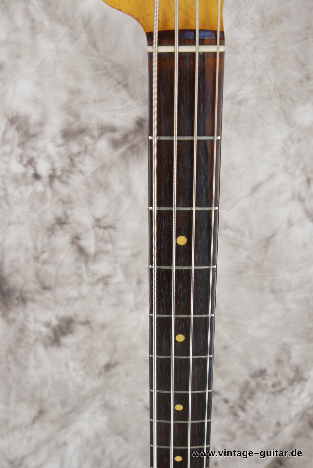 Fender-Precision-1961-sunburst-011.JPG