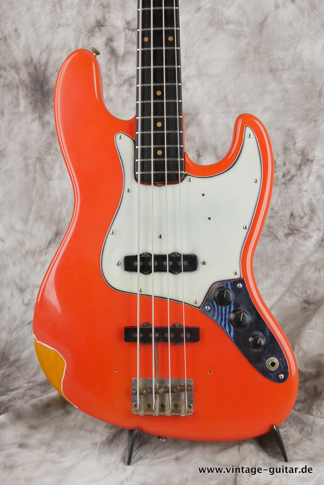 Fender-Jazz-Bass-1963-fiesta-red-1963-003.JPG