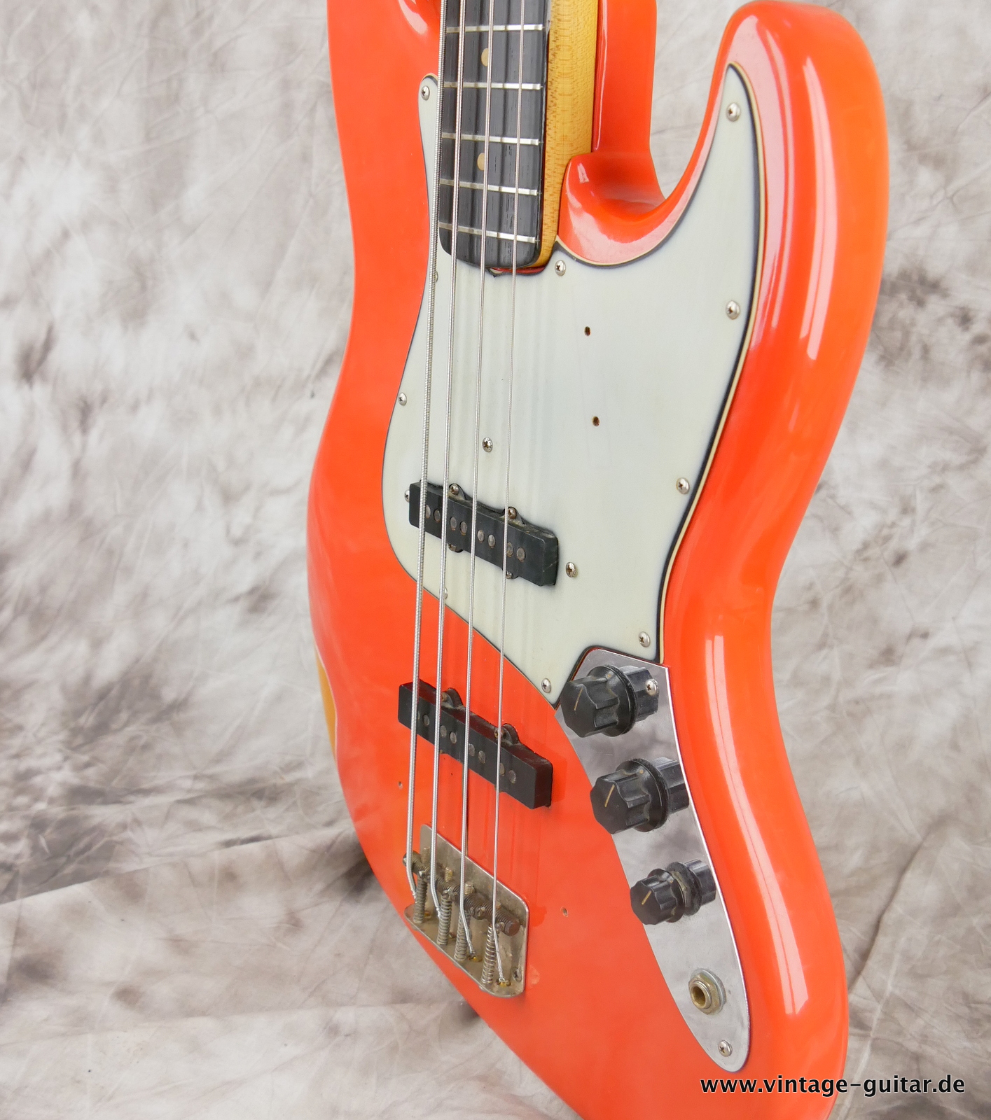 Fender-Jazz-Bass-1963-fiesta-red-1963-006.JPG
