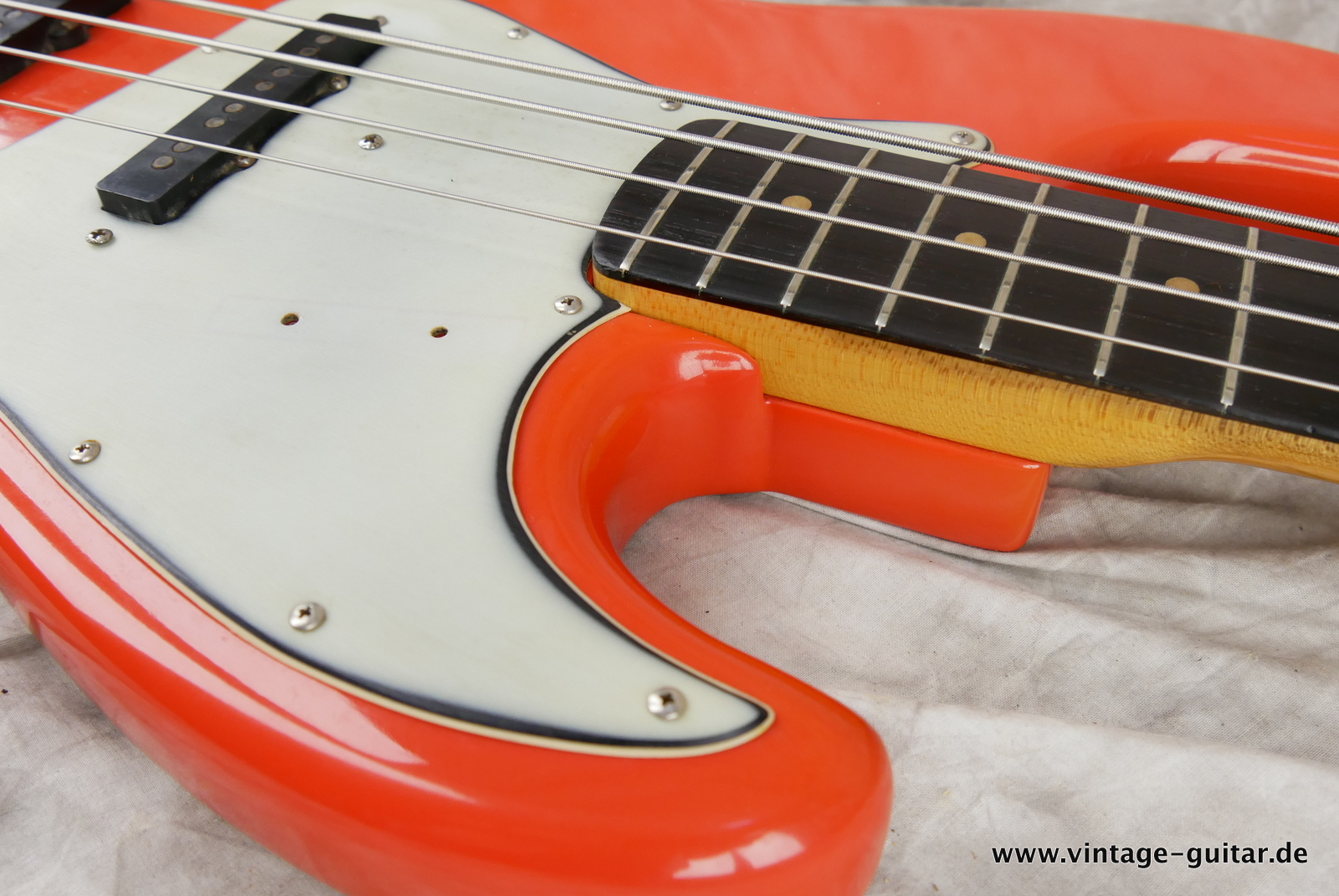 Fender-Jazz-Bass-1963-fiesta-red-1963-019.JPG