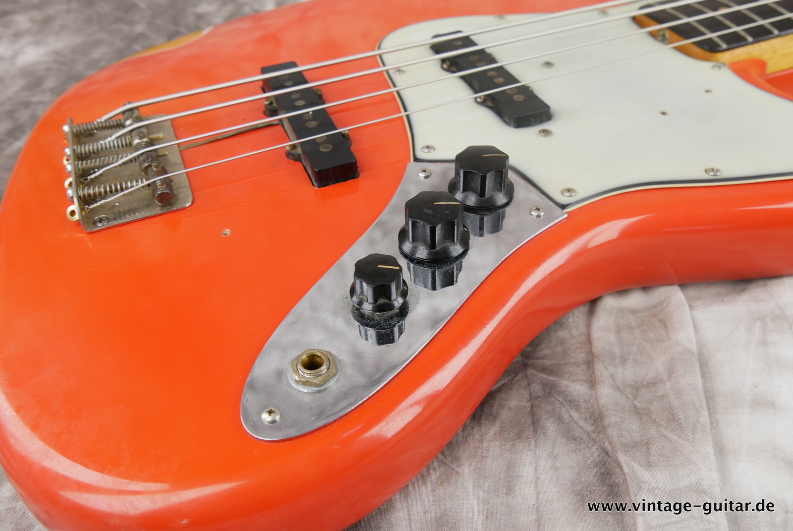 Fender-Jazz-Bass-1963-fiesta-red-1963-020.JPG