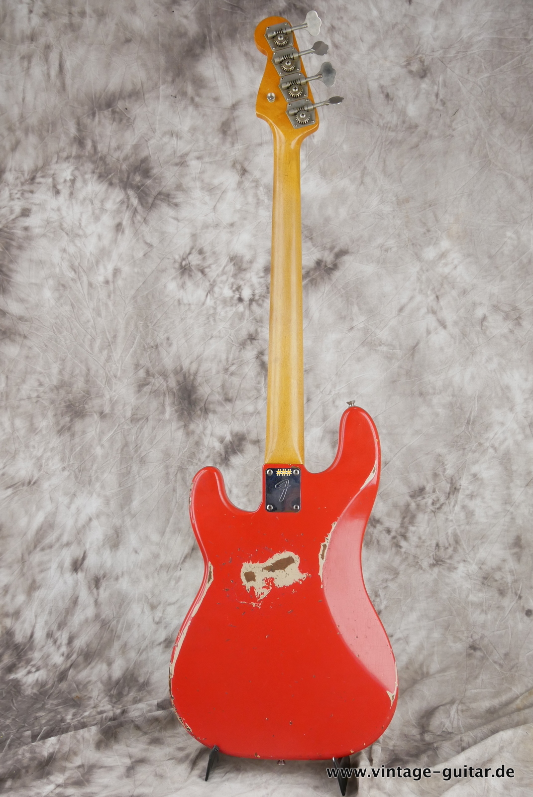Fender-Precision-Bass-1965-fiesta-red-002.JPG