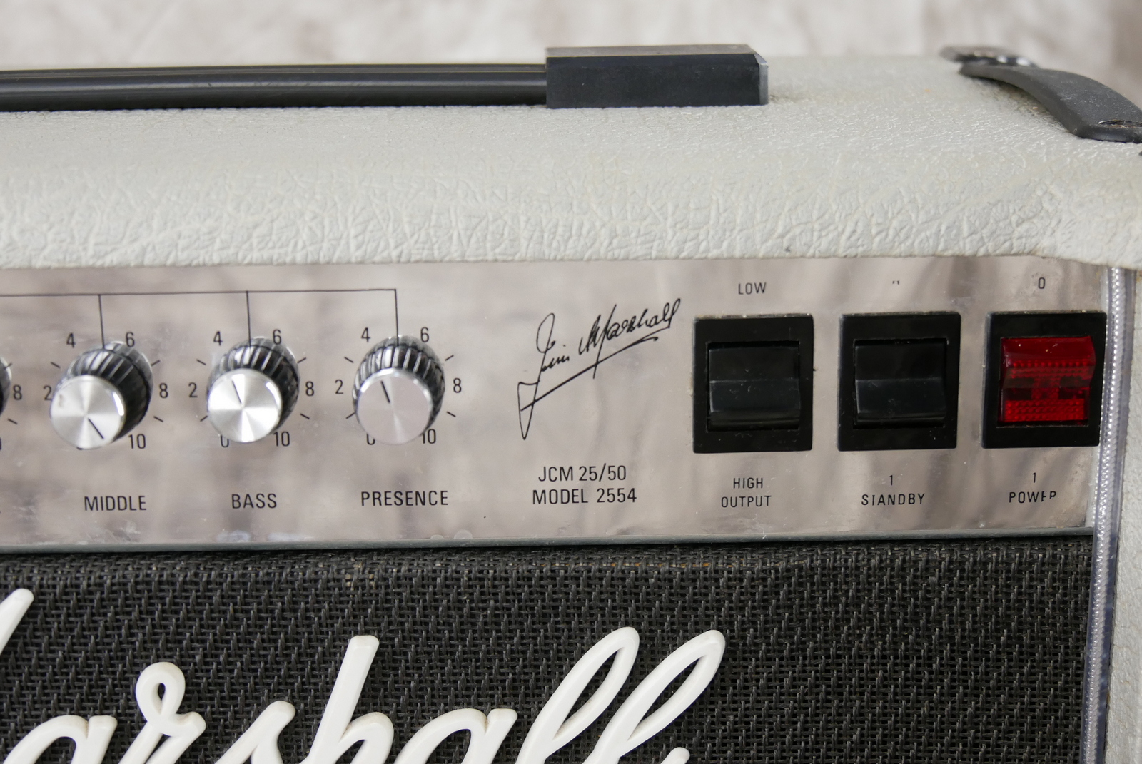 img/vintage/5251/Marshall_2554_jubile_25:50_combo_1x12_1987_GB-006.JPG